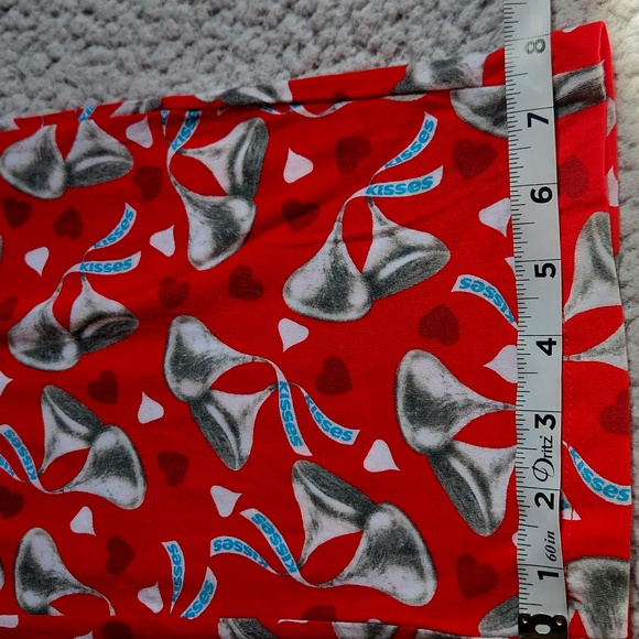 L Hershey's Kissess Men's Lounge Pants - Picture 5 of 7